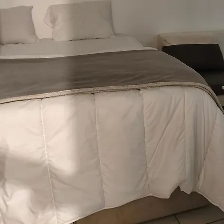 Alojamento de Acomodação e Pequeno-almoço Relax Privacy *